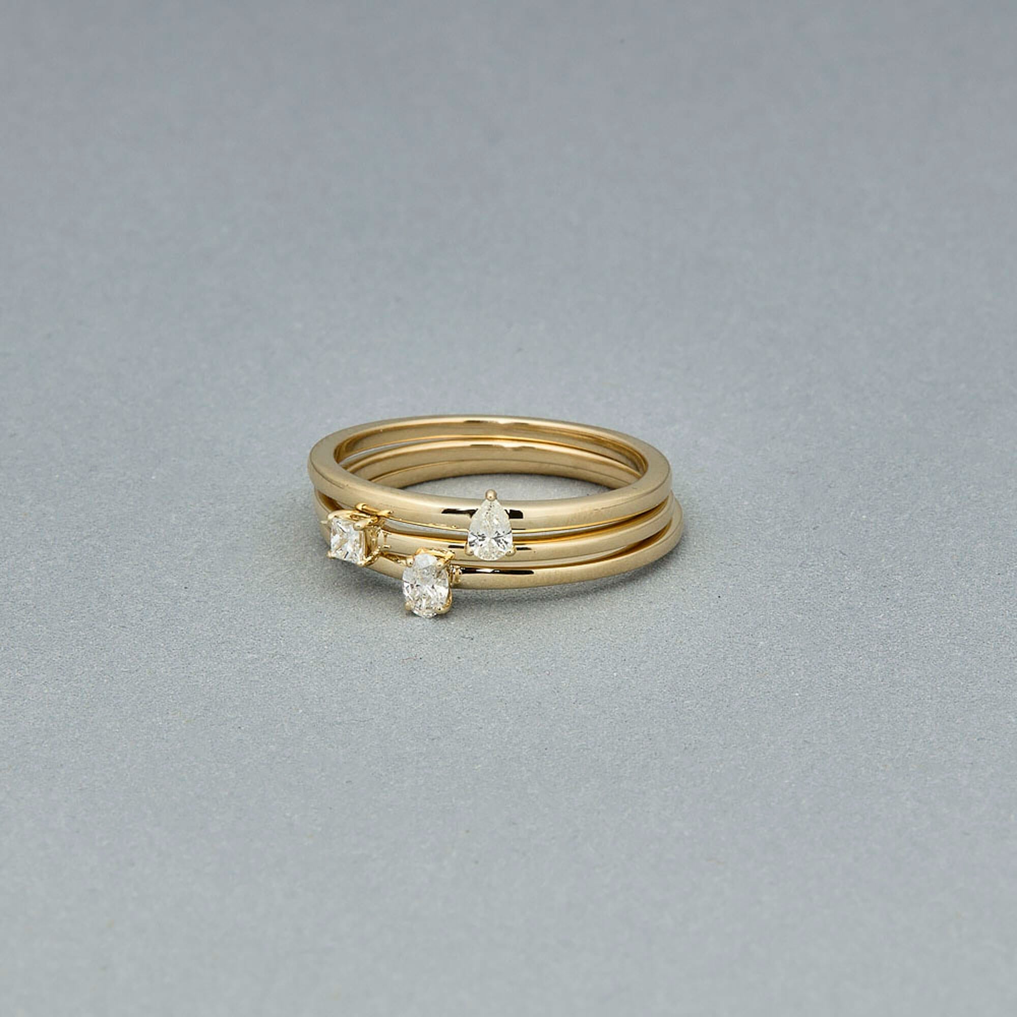 Fancy Shapes Oval Cut Single Ring