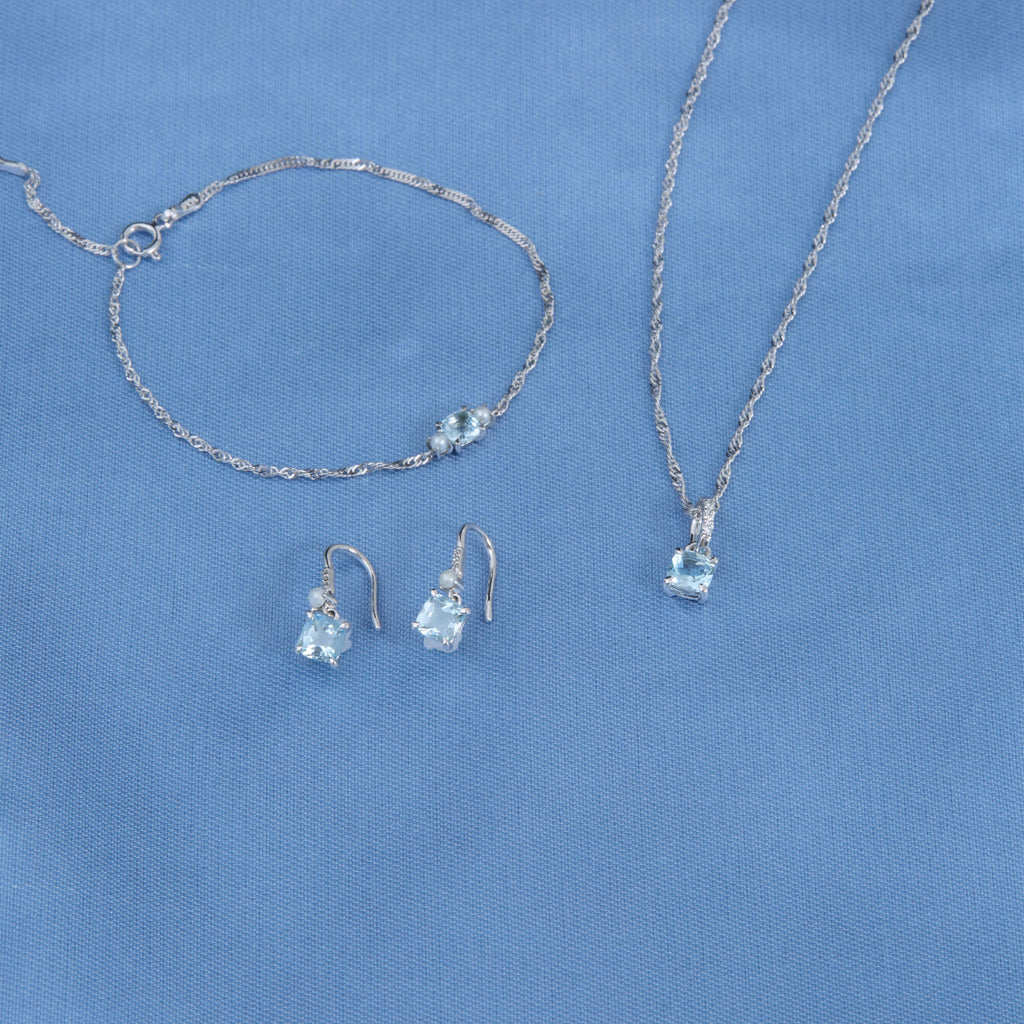Delicate Aquamarine Cushion Bracelet