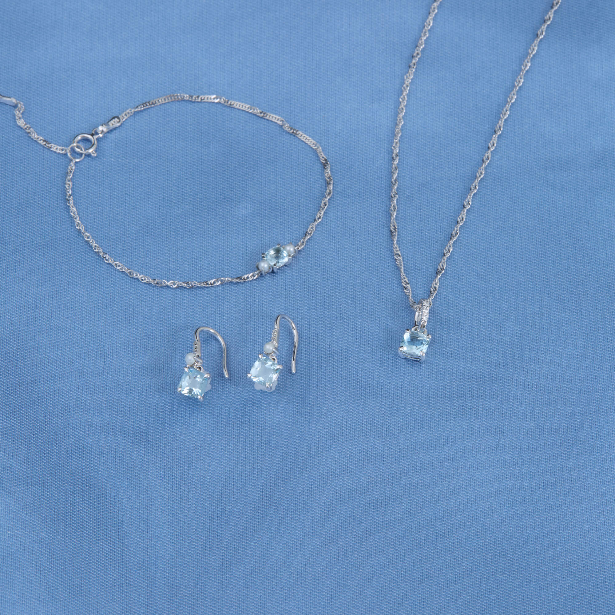 Delicate Aquamarine Cushion Bracelet