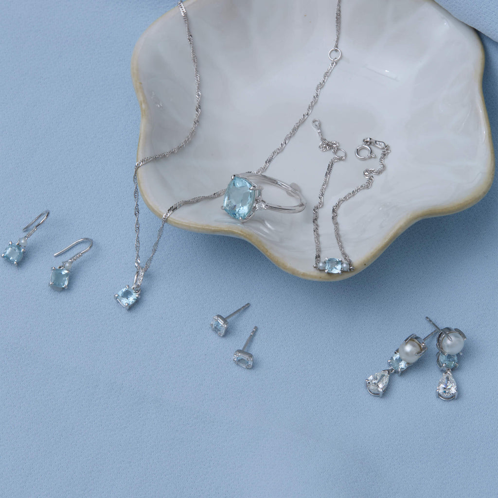 Delicate Aquamarine Cushion Bracelet