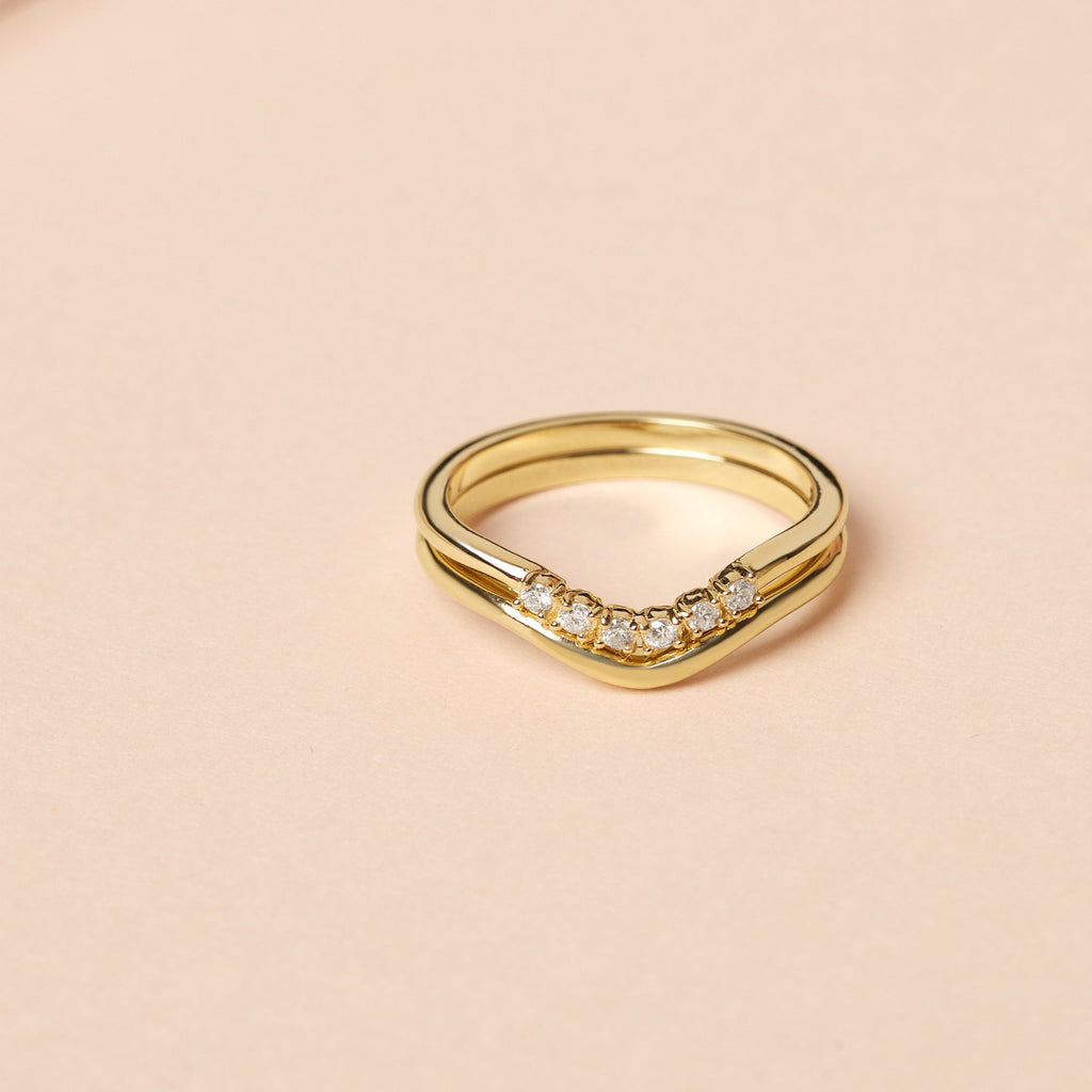 Bold Six Diamond Curve Band