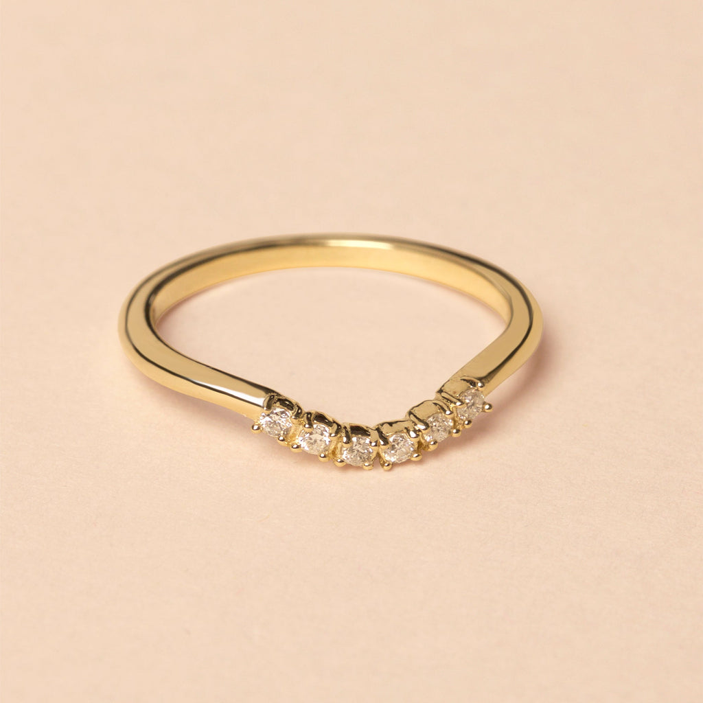 Bold Six Diamond Curve Band